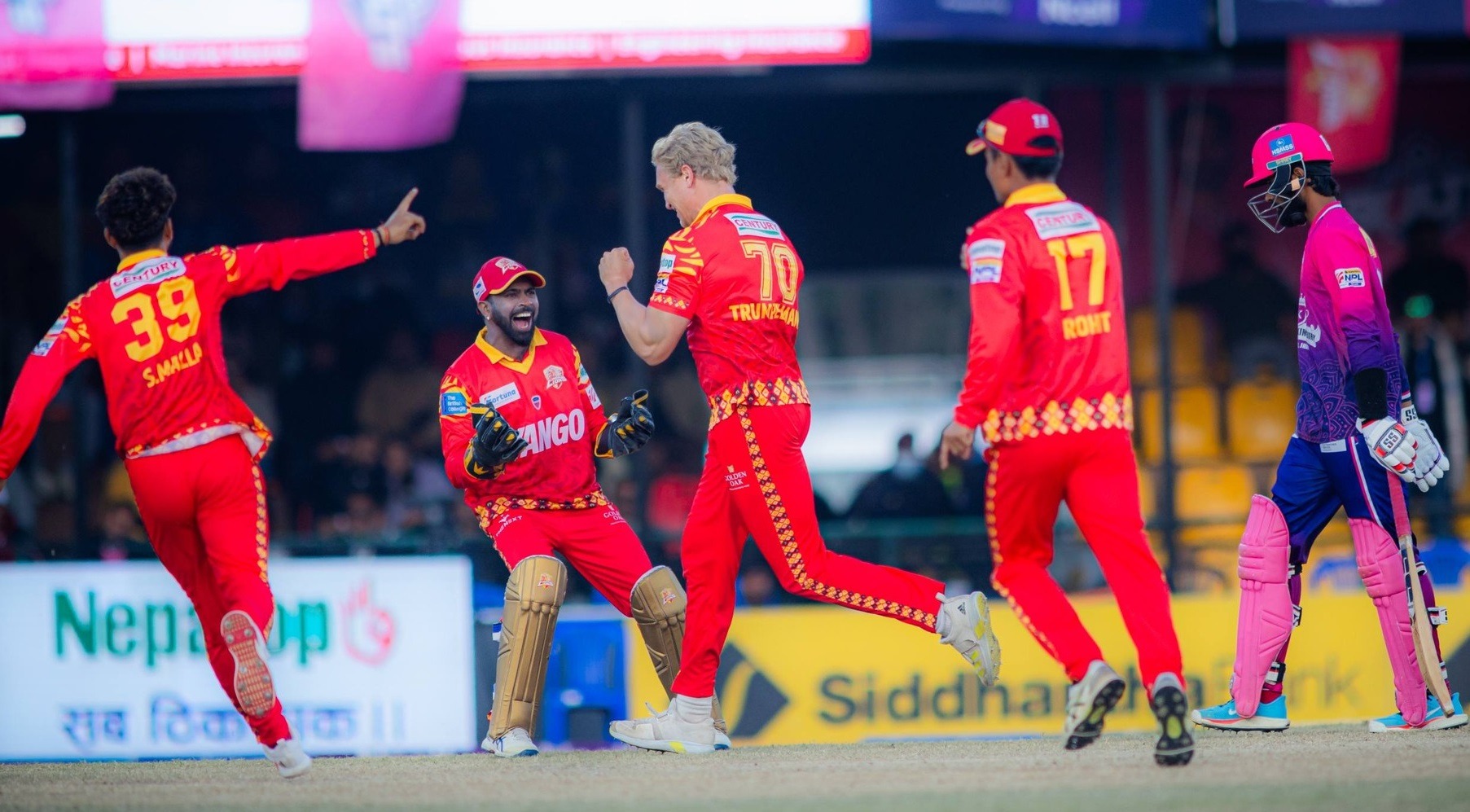 एनपीएल : लुम्बिनी प्लेअफमा, साविक विजेता जनकपुरसहित तीन टोली बाहिरिए