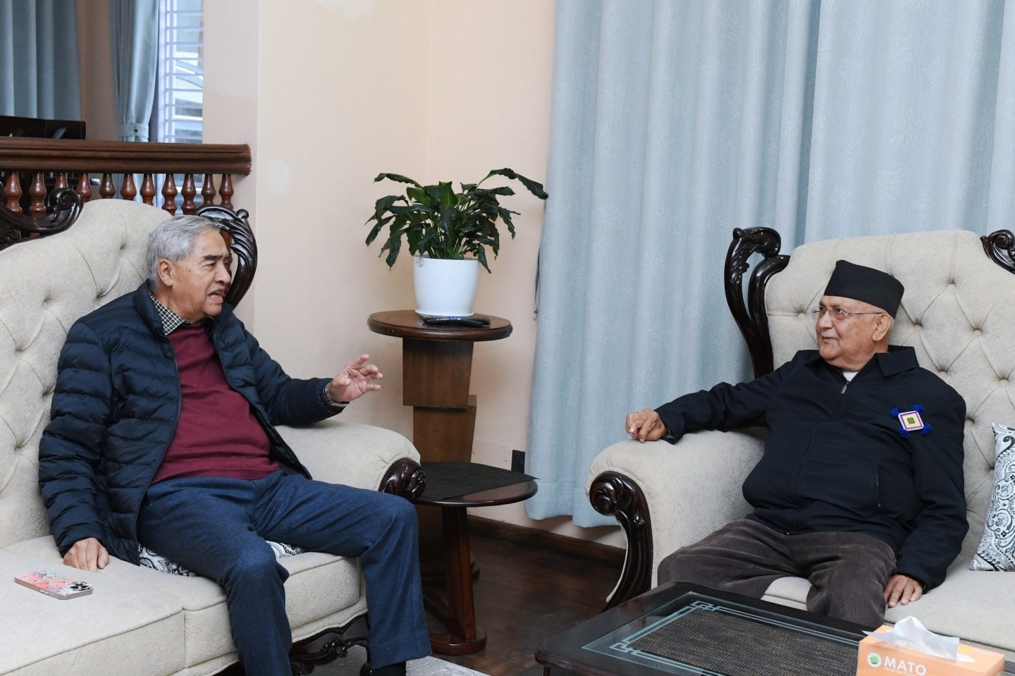 देउवा र ओलीबीच भेटवार्ता